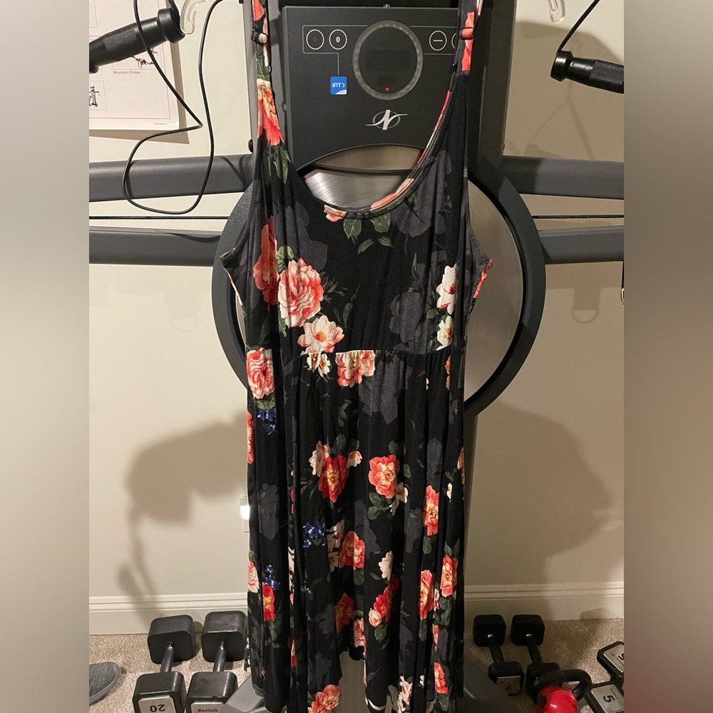 Torrid 2x black rose sleeveless dress